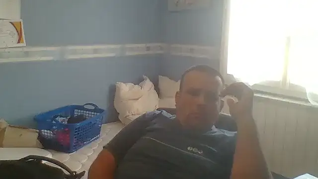 manubm03 online show from 12, 9, 2025