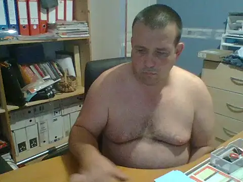 Snapshot of manubm03 chatting on 1, 8, 2026 manubm03 online show from 1, 8, 2026