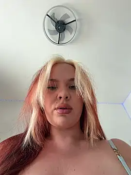 Snapshot of AnjaAmelia chatting on 10, 7, 2026 AnjaAmelia online show from 10, 7, 2026