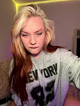 AnjaAmelia online show from 8, 4, 2026