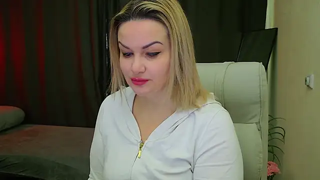 Snapshot of MishaMILF chatting on 18, 3, 2025 MishaMILF online show from 18, 3, 2025