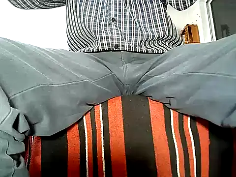 Snapshot of manan28 chatting on 6, 11, 2025 manan28 online show from 6, 11, 2025