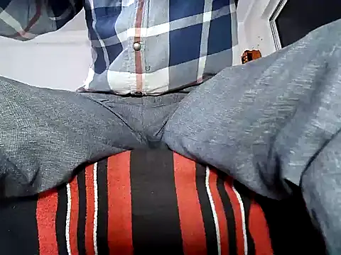 Snapshot of manan28 chatting on 21, 12, 2025 manan28 online show from 21, 12, 2025