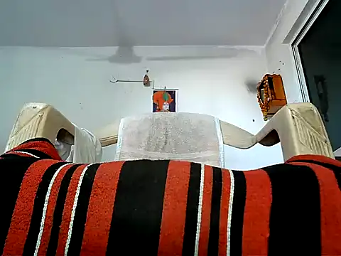 Snapshot of manan28 chatting on 16, 12, 2025 manan28 online show from 16, 12, 2025