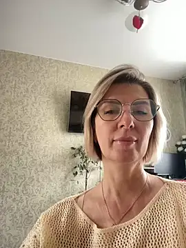 Snapshot of sensualEmilia chatting on 15, 6, 2026 sensualEmilia online show from 15, 6, 2026