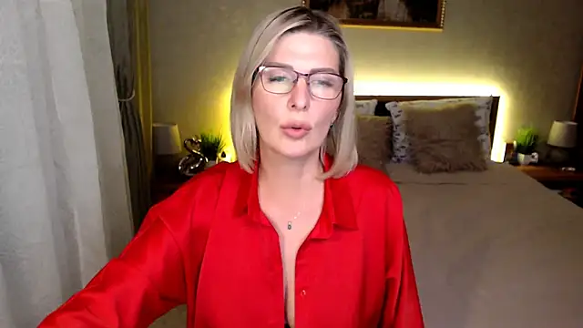 sensualEmilia online show from 8, 1, 2026