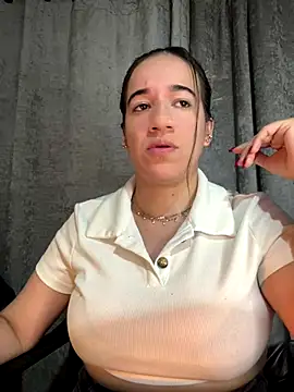 Antonellachic73 online show from 6, 12, 2024