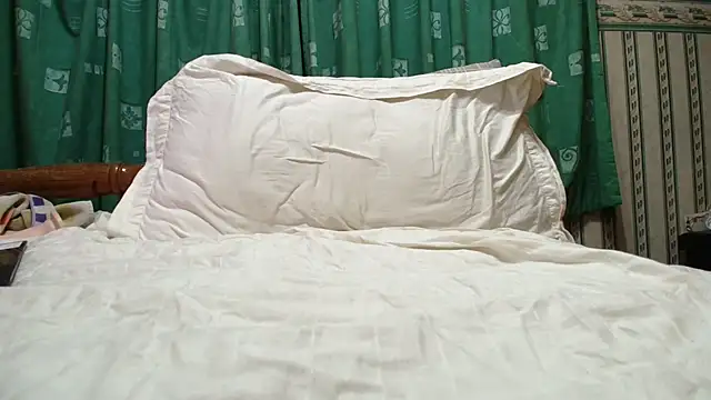 naughtymilf72 online show from 4, 4, 2026