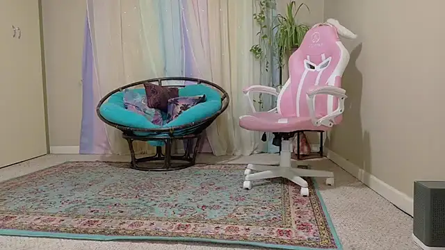 Emihaze online show from 31, 10, 2025