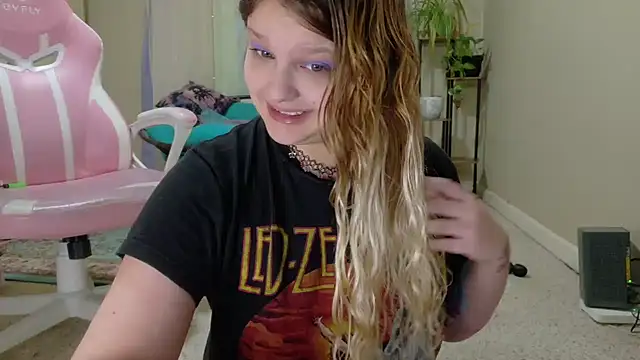 Emihaze online show from 7, 2, 2026