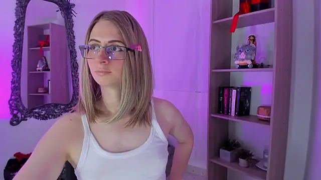 KimberlyJohnsoon online show from 28, 11, 2025