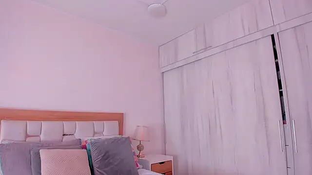 Snapshot of mia_hank chatting on 25, 10, 2025 mia hank online show from 25, 10, 2025