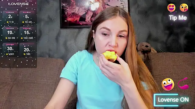 CassieMils online show from 28, 11, 2025