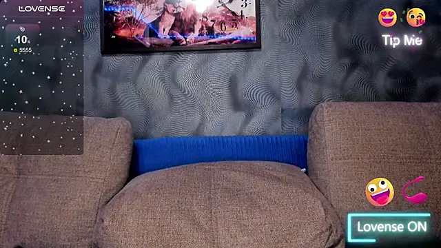 CassieMils online show from 19, 6, 2026