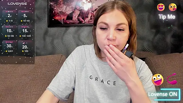 CassieMils online show from 8, 6, 2026
