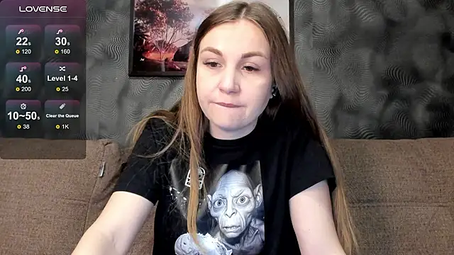 Snapshot of CassieMils chatting on 2, 2, 2026 CassieMils online show from 2, 2, 2026