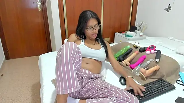 Honney sugar19 online show from 23, 11, 2025