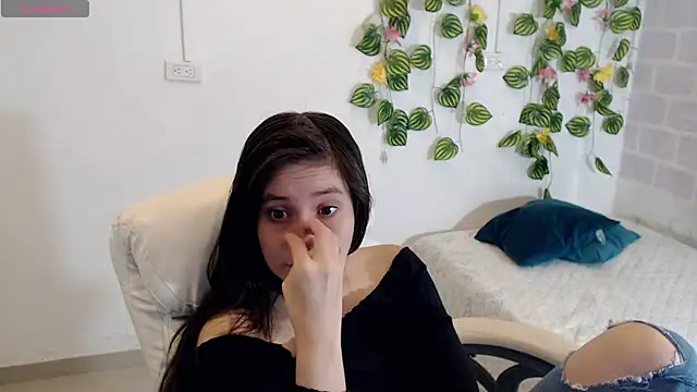 tania sweet   online show from 1, 10, 2025