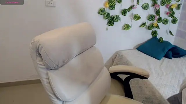 tania sweet   online show from 22, 9, 2025