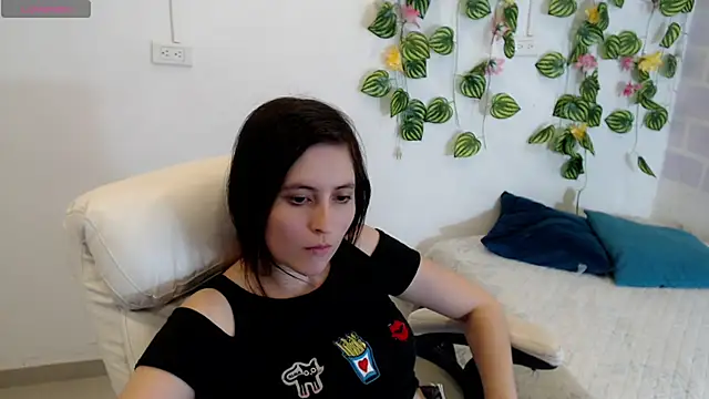 tania sweet   online show from 2, 10, 2025