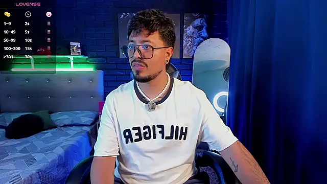 DaviidEvans  online show from 28, 6, 2026