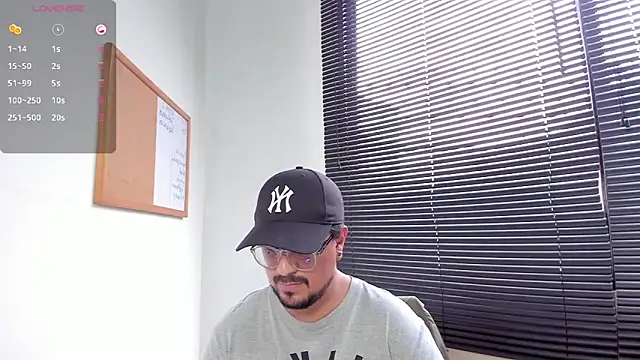 DaviidEvans  online show from 2, 12, 2024