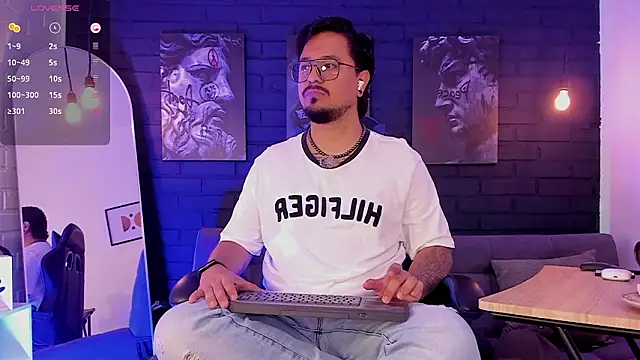 DaviidEvans  online show from 5, 2, 2026