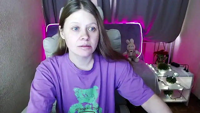 alekasamui online show from 5, 3, 2025