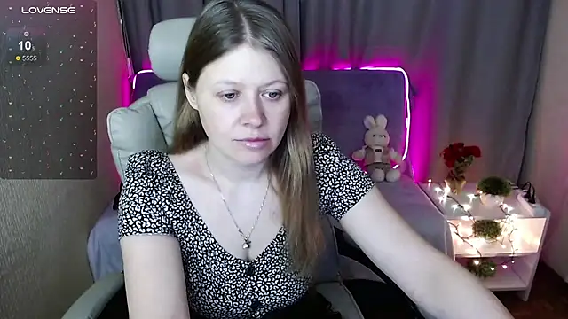 alekasamui online show from 18, 3, 2025