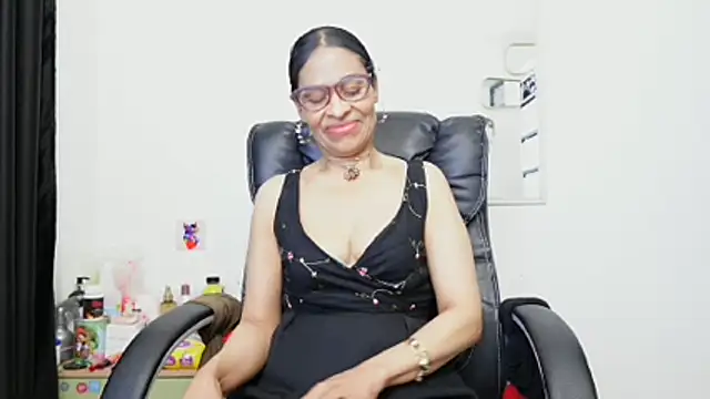 Aries Mature online show from 11, 6, 2026