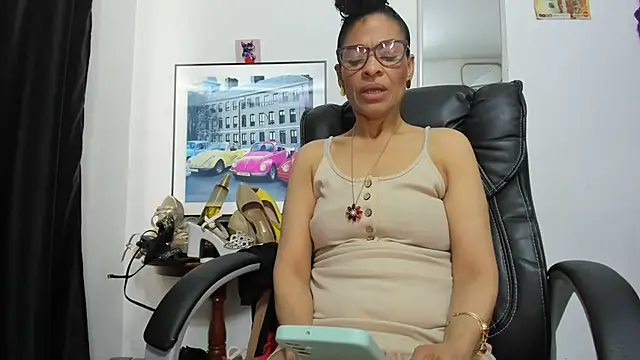 Aries Mature online show from 6, 3, 2026