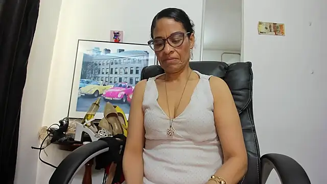 Aries Mature online show from 4, 3, 2026