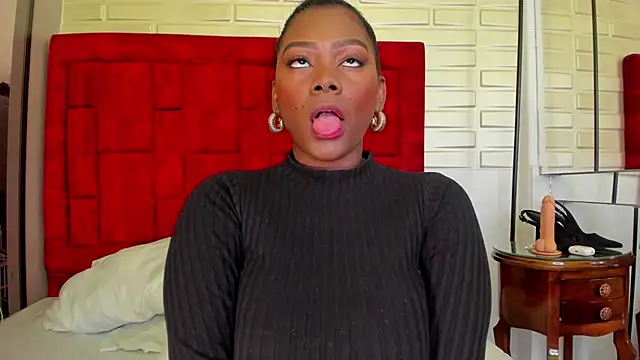 Tayra Siny online show from 3, 10, 2025