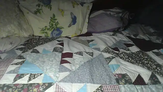 Snapshot of Alma_Evelynne chatting on 11, 2, 2026 Alma Evelynne online show from 11, 2, 2026