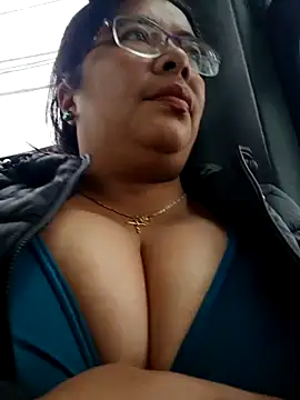   valentina18 online show from 5, 3, 2025