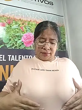 Snapshot of __valentina18 chatting on 9, 5, 2026 valentina18 online show from 9, 5, 2026