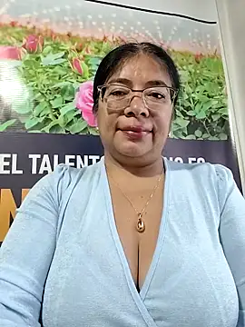 Snapshot of __valentina18 chatting on 7, 5, 2026 valentina18 online show from 7, 5, 2026