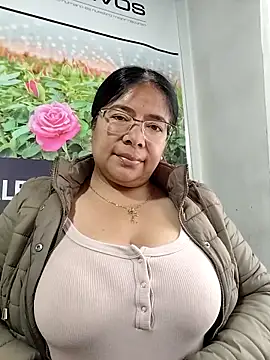 Snapshot of __valentina18 chatting on 6, 3, 2026 valentina18 online show from 6, 3, 2026