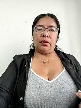   valentina18 online show from 4, 10, 2025