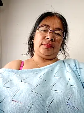   valentina18 online show from 5, 3, 2025