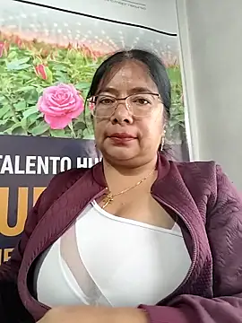 Snapshot of __valentina18 chatting on 24, 4, 2026 valentina18 online show from 24, 4, 2026