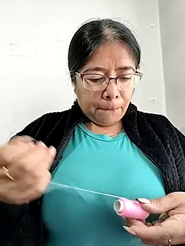   valentina18 online show from 1, 12, 2025