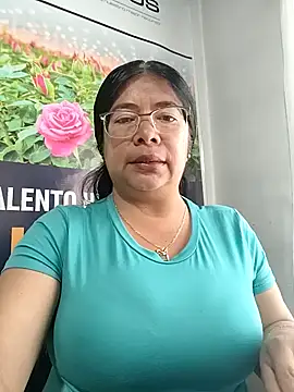 Snapshot of __valentina18 chatting on 4, 4, 2026 valentina18 online show from 4, 4, 2026
