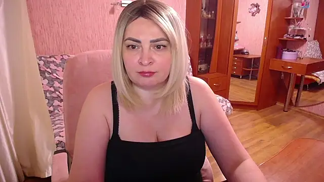 Snapshot of -MeowMeow chatting on 25, 5, 2026 -MeowMeow online show from 25, 5, 2026