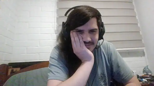 hung weeb online show from 16, 10, 2025