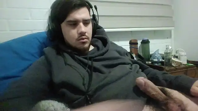 hung weeb online show from 8, 7, 2026