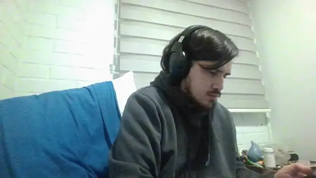 hung weeb online show from 31, 5, 2026