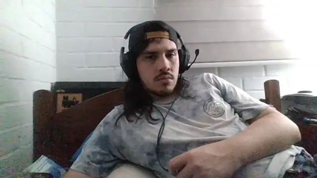 hung weeb online show from 18, 2, 2025