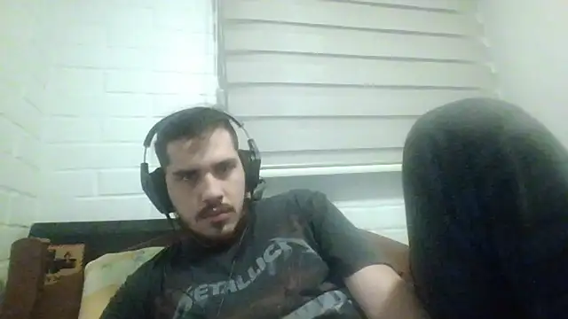 hung weeb online show from 5, 2, 2025