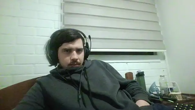 hung weeb online show from 25, 6, 2026